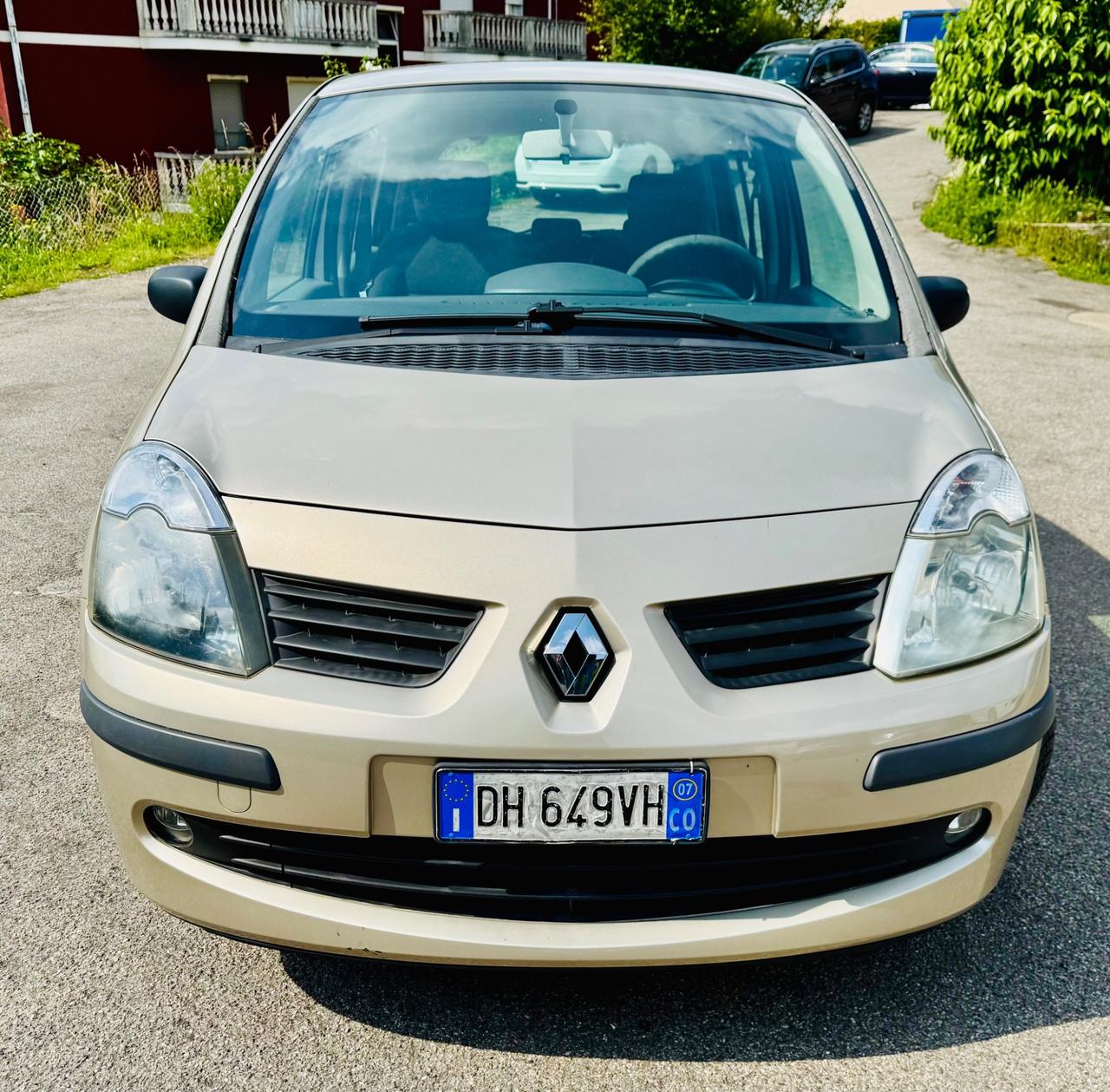 Renault Modus 1.2 16V Luxe 55kw