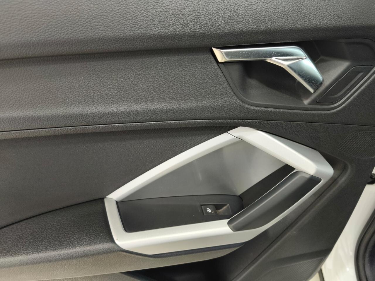 Audi Q3 35 TDI S tronic Business