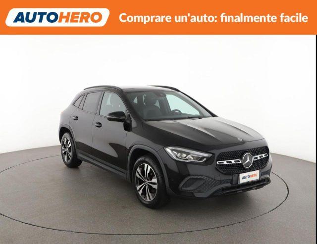 MERCEDES-BENZ GLA 180 d Automatic Premium