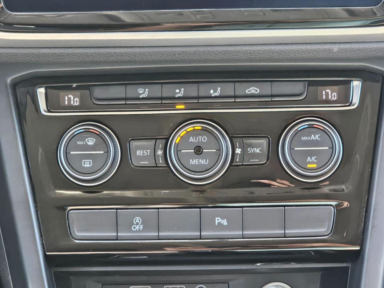 Volkswagen Touran 1.6 TDI 115 CV SCR DSG Comfortline