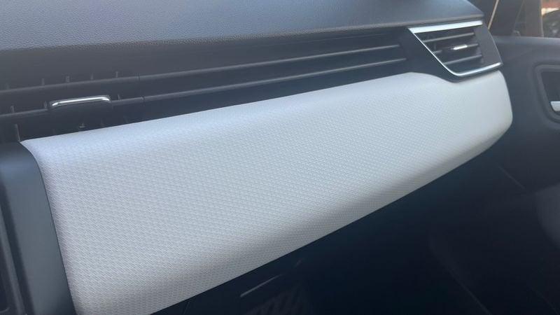 Renault Clio 5 Porte 1.6 E-Tech full hybrid 145cv Techno A 5 Porte 1.6 E-Tech full hybrid 145cv Techno