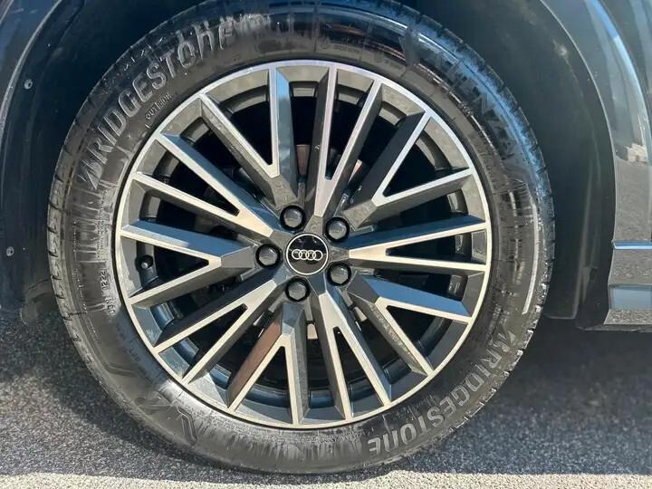 Audi Q3 35 TDI S tronic line edition