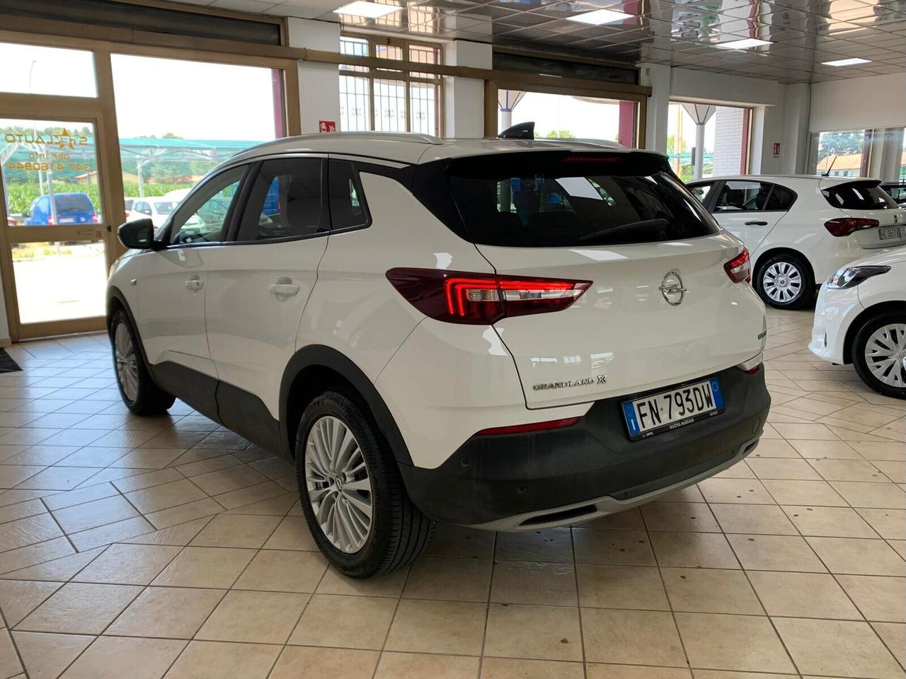 Opel Grandland X 1.2 130 CV Business