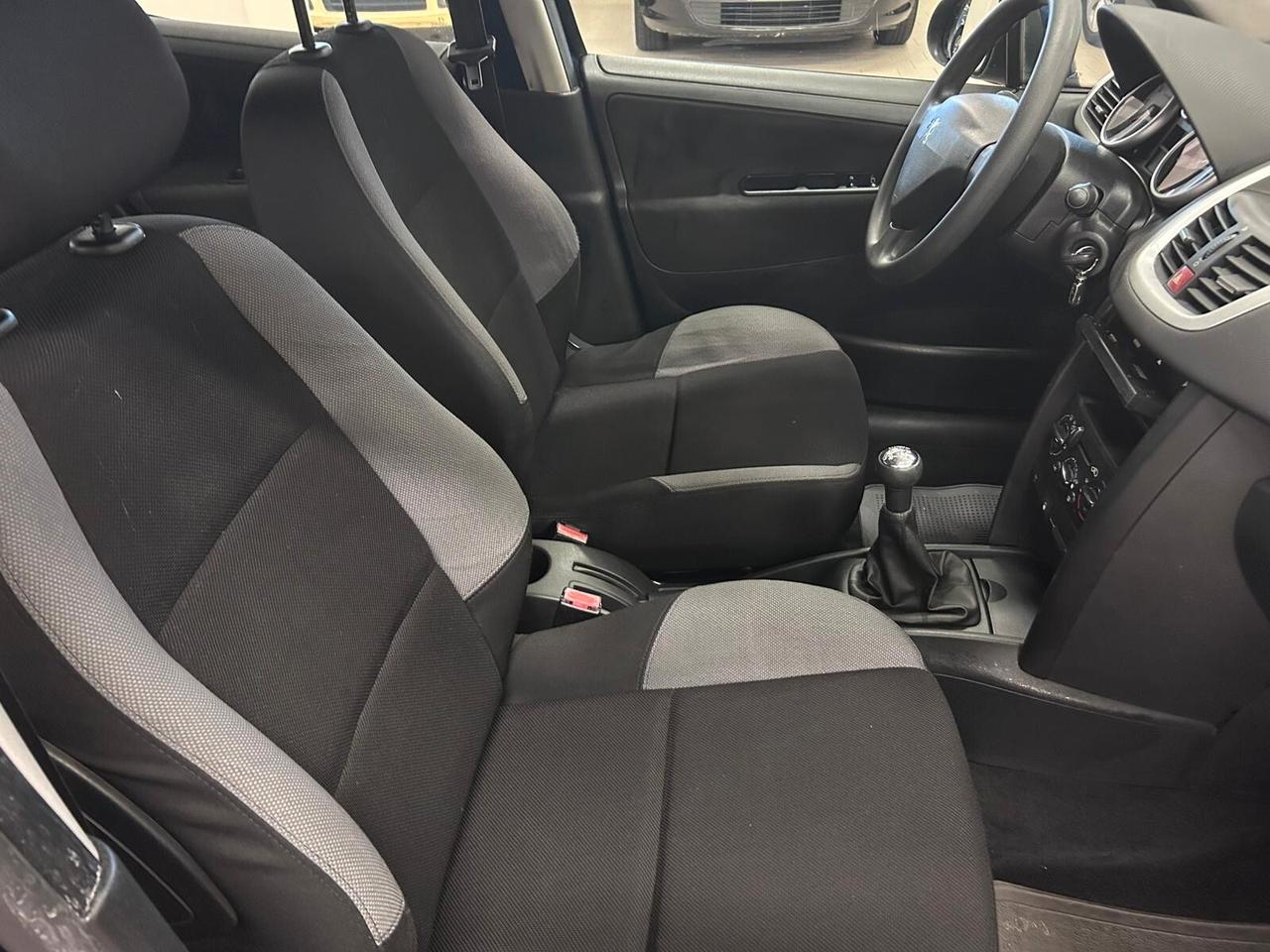 Peugeot 207 1.4 8V 75CV 5p. X Line ECO GPL