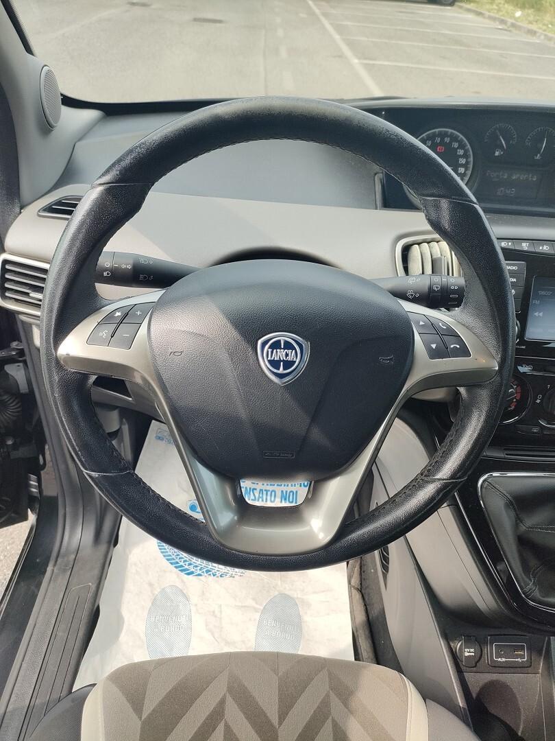 LANCIA Ypsilon 1.2 69cv