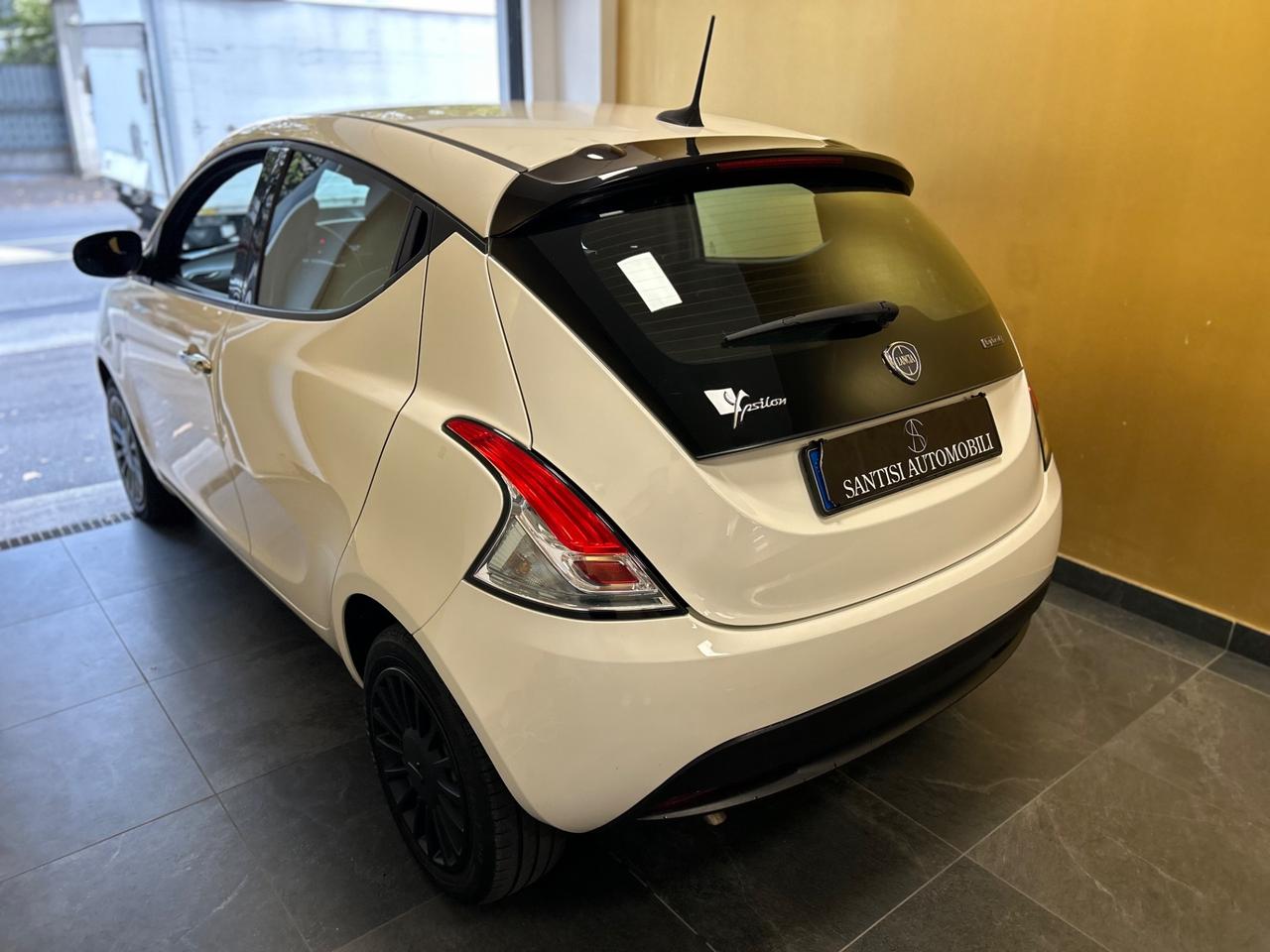 Lancia Ypsilon 1.0 FireFly Hybrid Silver Plus s&s *** 40.000KM * ESENZIONE BOLLO 2027 ***