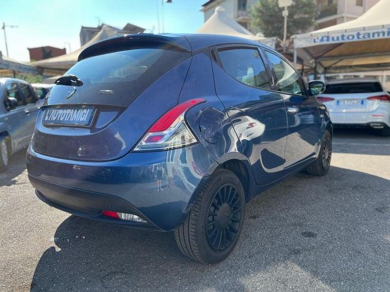 Lancia Ypsilon Ypsilon 1.0 FireFly 5 porte S&S Hybrid Ecochic A. Ferretti