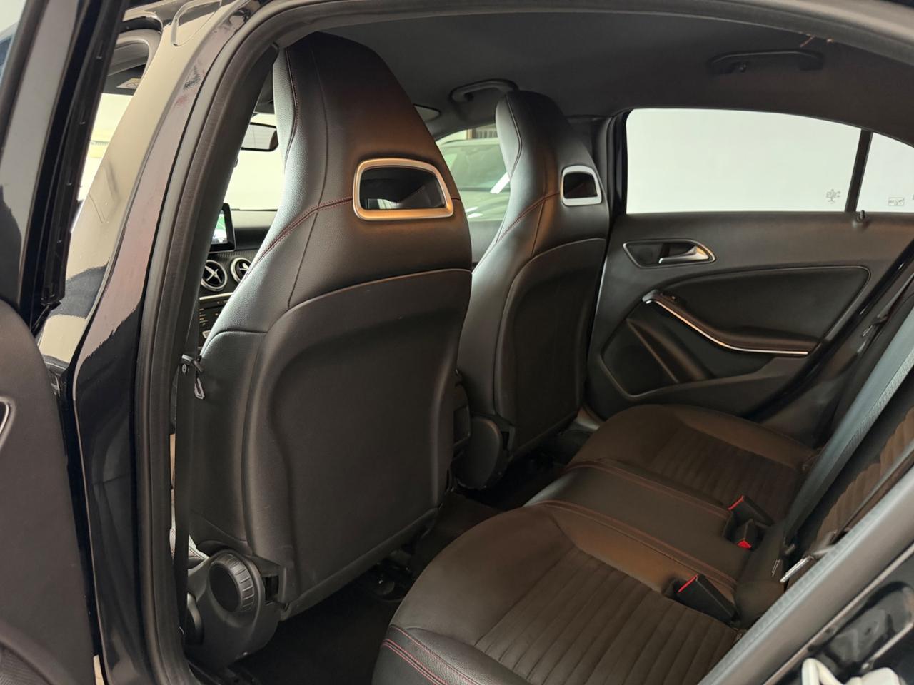 Mercedes-benz A 180 d Premium AMG