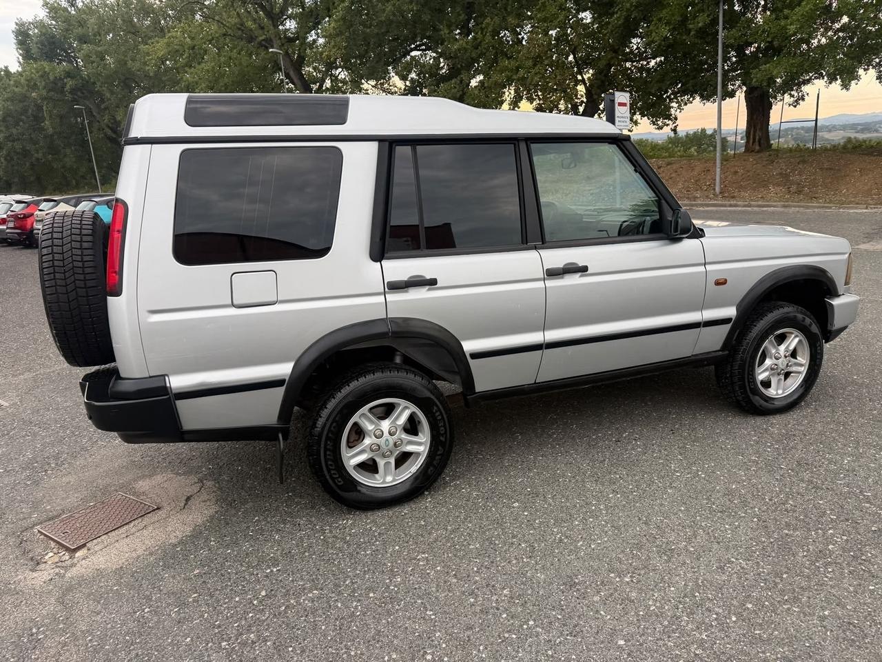 Land Rover Discovery 2.5 Td5 5 porte SE