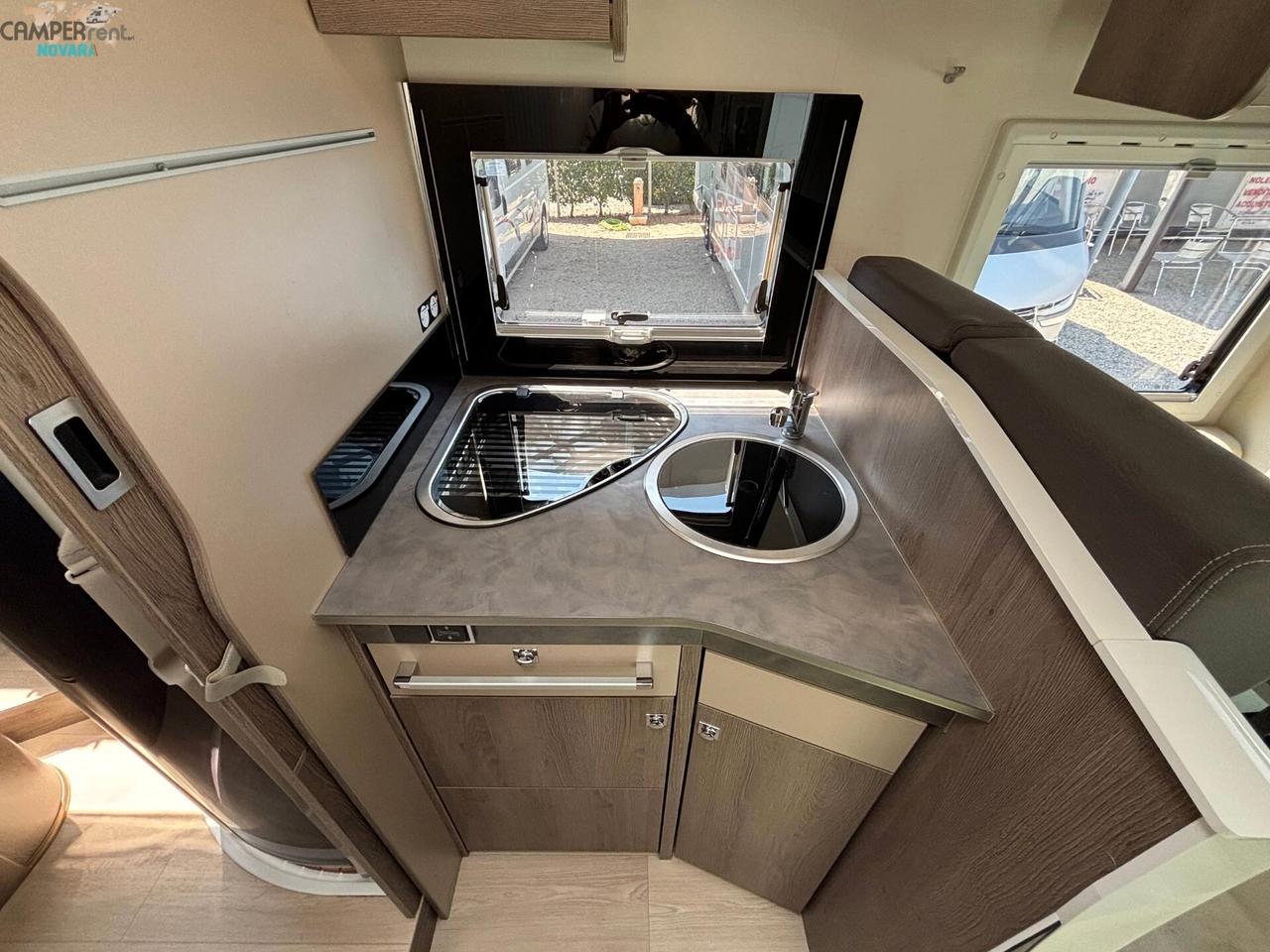 CHALLENGER GRAPHITE EDITION 288 170 automatic - Semintegrale con letto nautico in coda e cambio automatico