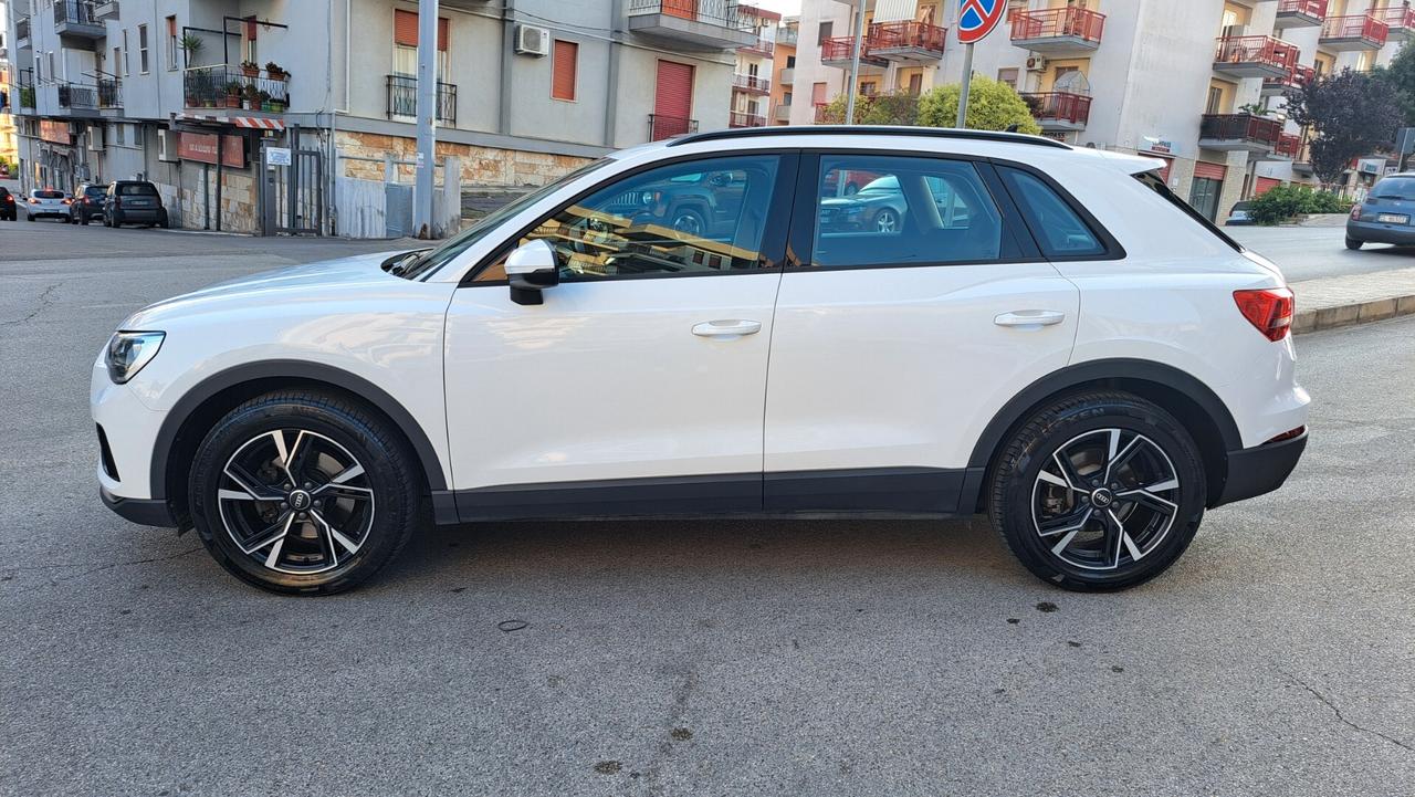 Audi Q3 2.0 Sport S line edition * Full * Garantita 12 Mesi