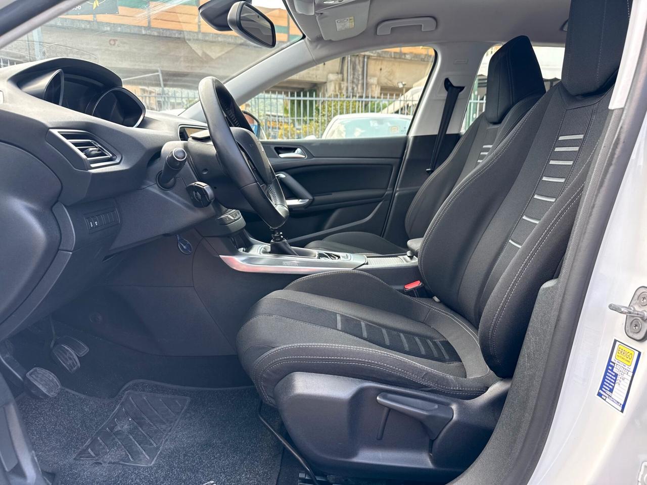 308 1.6 DIESEL 2014 197.000KM-FULL OPTIONAL