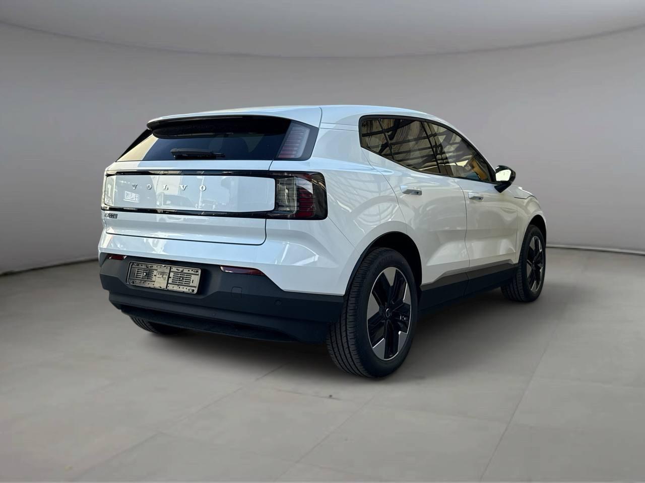 VOLVO EX30 Plus P5 Electric