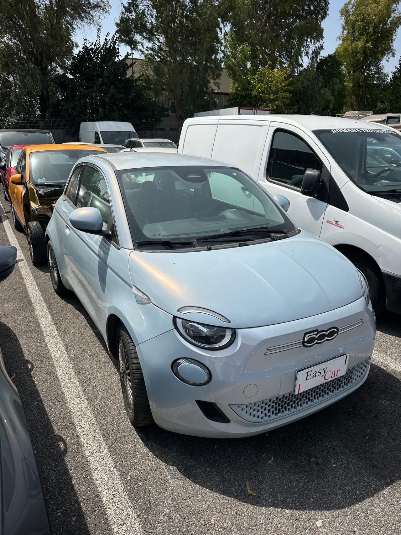 Fiat 500 500e 42 kWh SINISTRATA