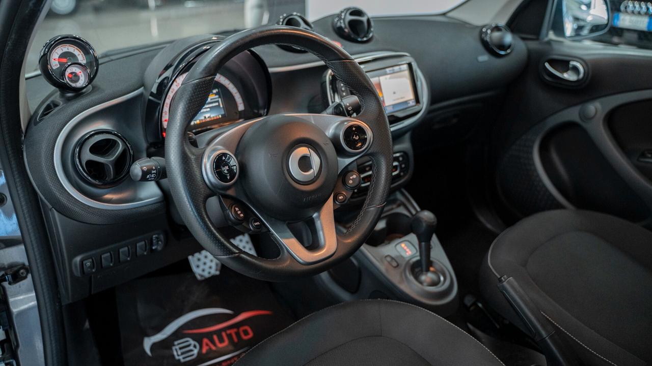Smart ForFour 1.0 71 CV TWINAMIC 20th ANNIVERSARY 16" NAVI LED F