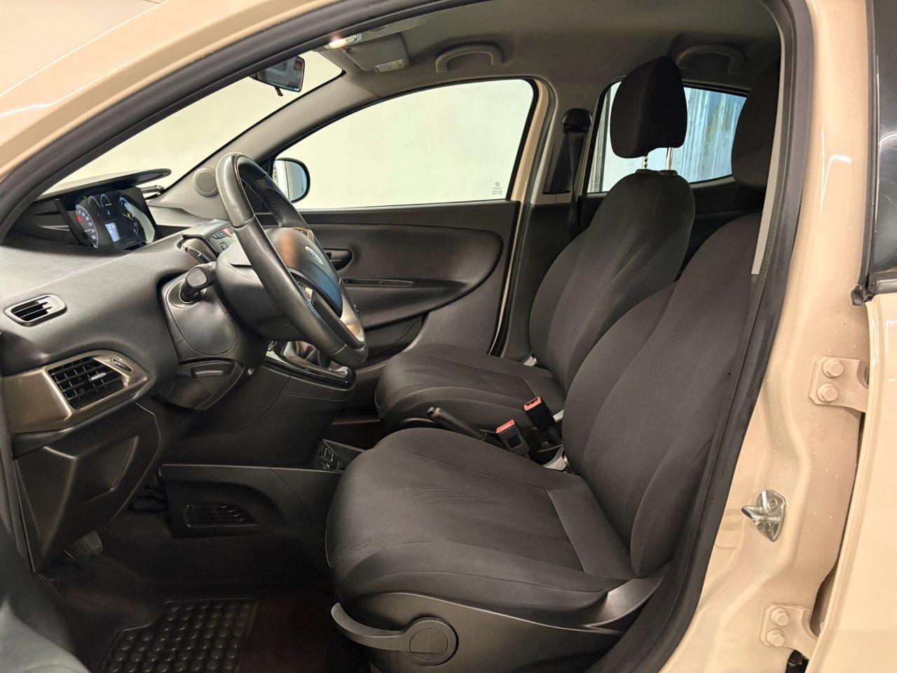 Lancia Ypsilon 5 Porte Ypsilon 1.2 Gold 69cv my16