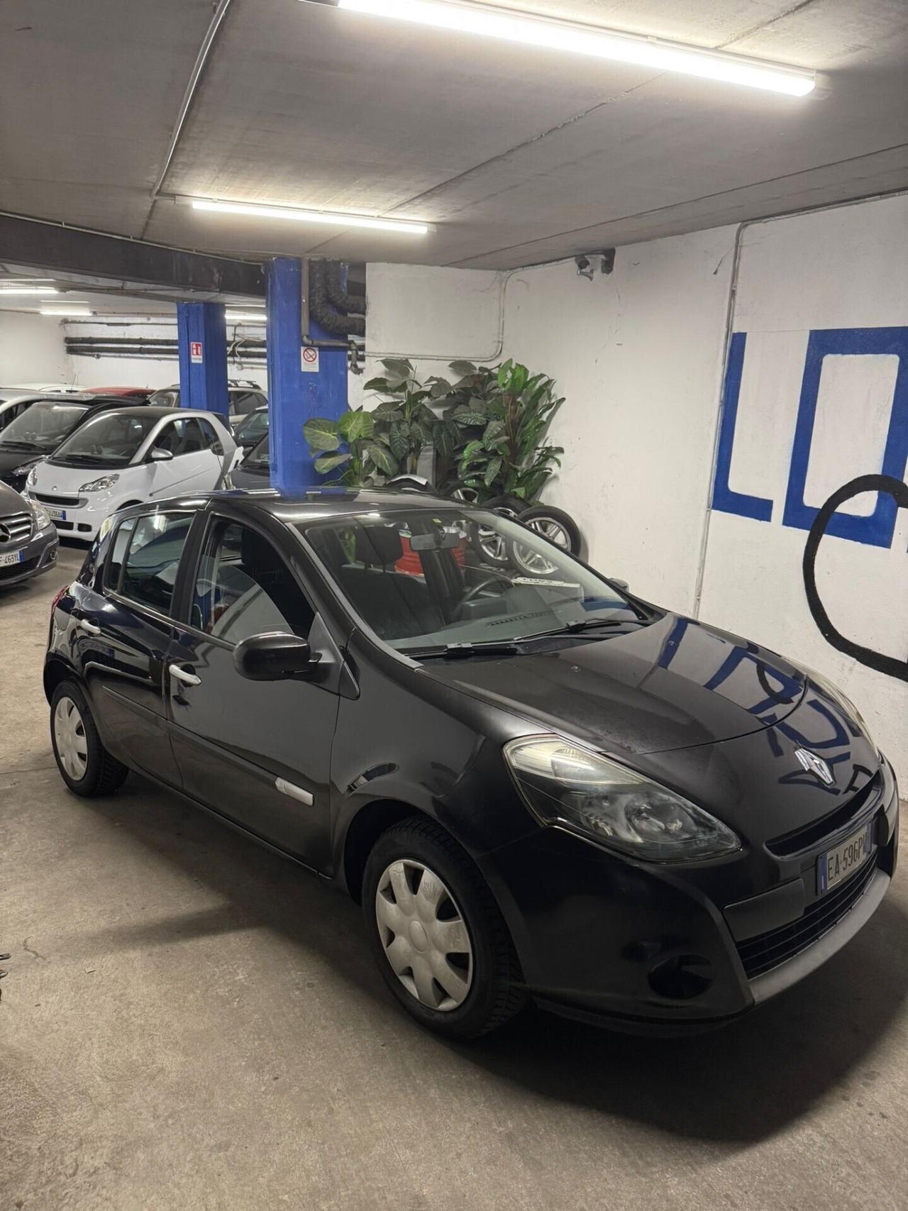 Renault Clio 1.2 16V 5 porte 2010