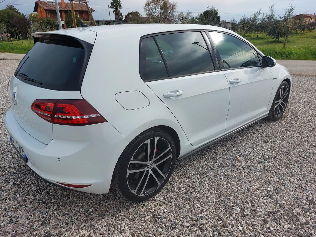 Volkswagen Golf 7 GTD 2.0 TDI DSG 5p. BlueMotion 184cv