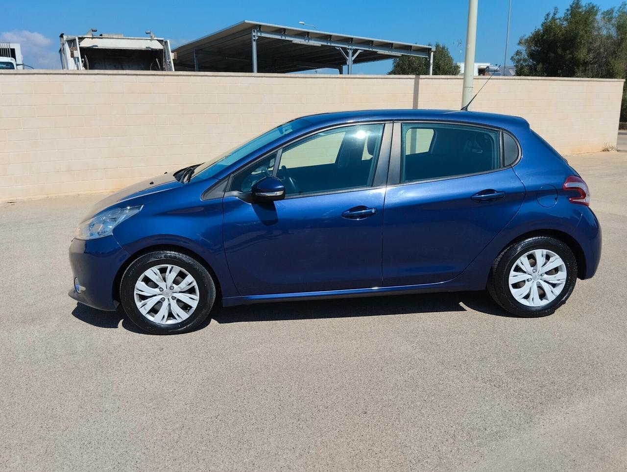 Peugeot 208 1.4 HDi 68 CV 5 porte Access