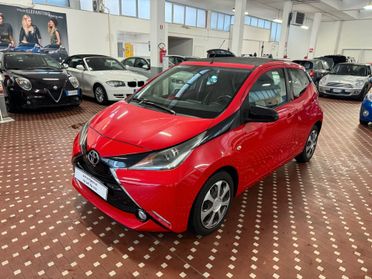 Toyota Aygo 1.0 VVT-i 69 CV 5 porte x-clusiv - CABRIO