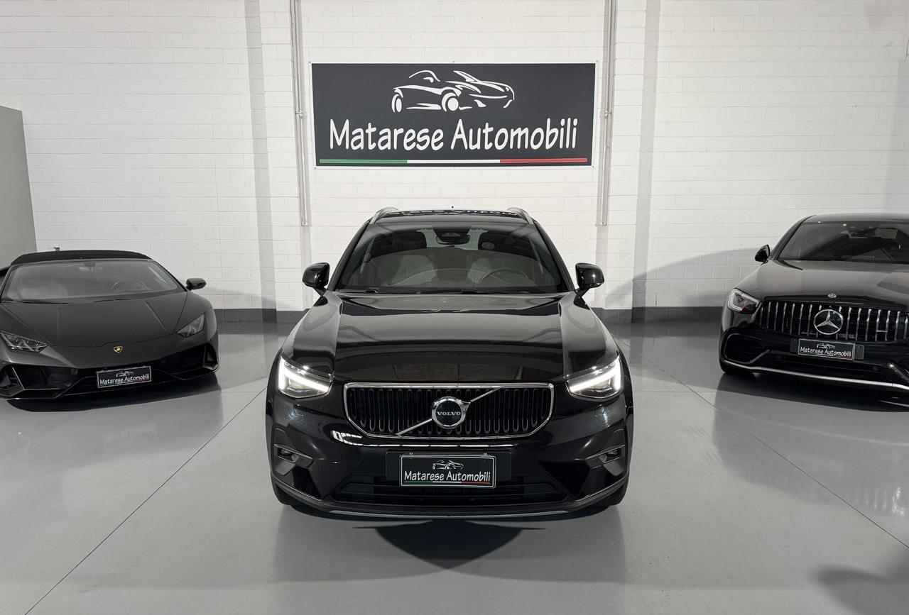 Volvo XC40 B3 MILD HYBRID CORE auto 2.0cc 163cv CarPlay Finanziabile