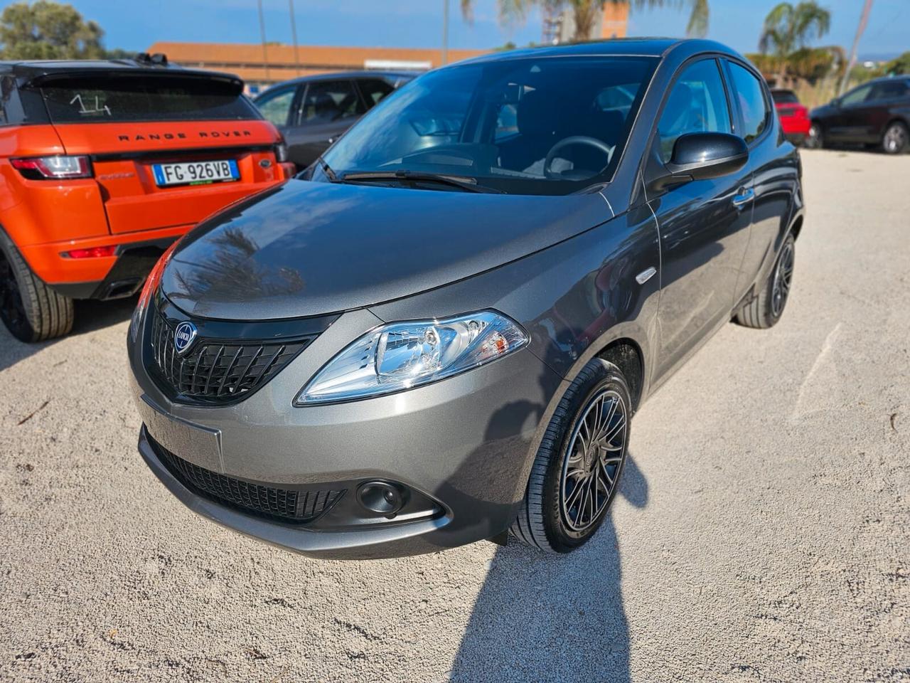 Lancia Ypsilon 1.0 FireFly 5 porte S&S Hybryd Gold