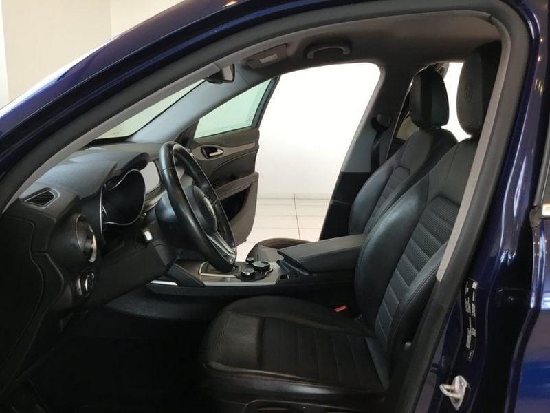 Alfa Romeo Stelvio 2.2 T-Diesel 210 CV AT8 Q4 Executive GANCIO TRAINO
