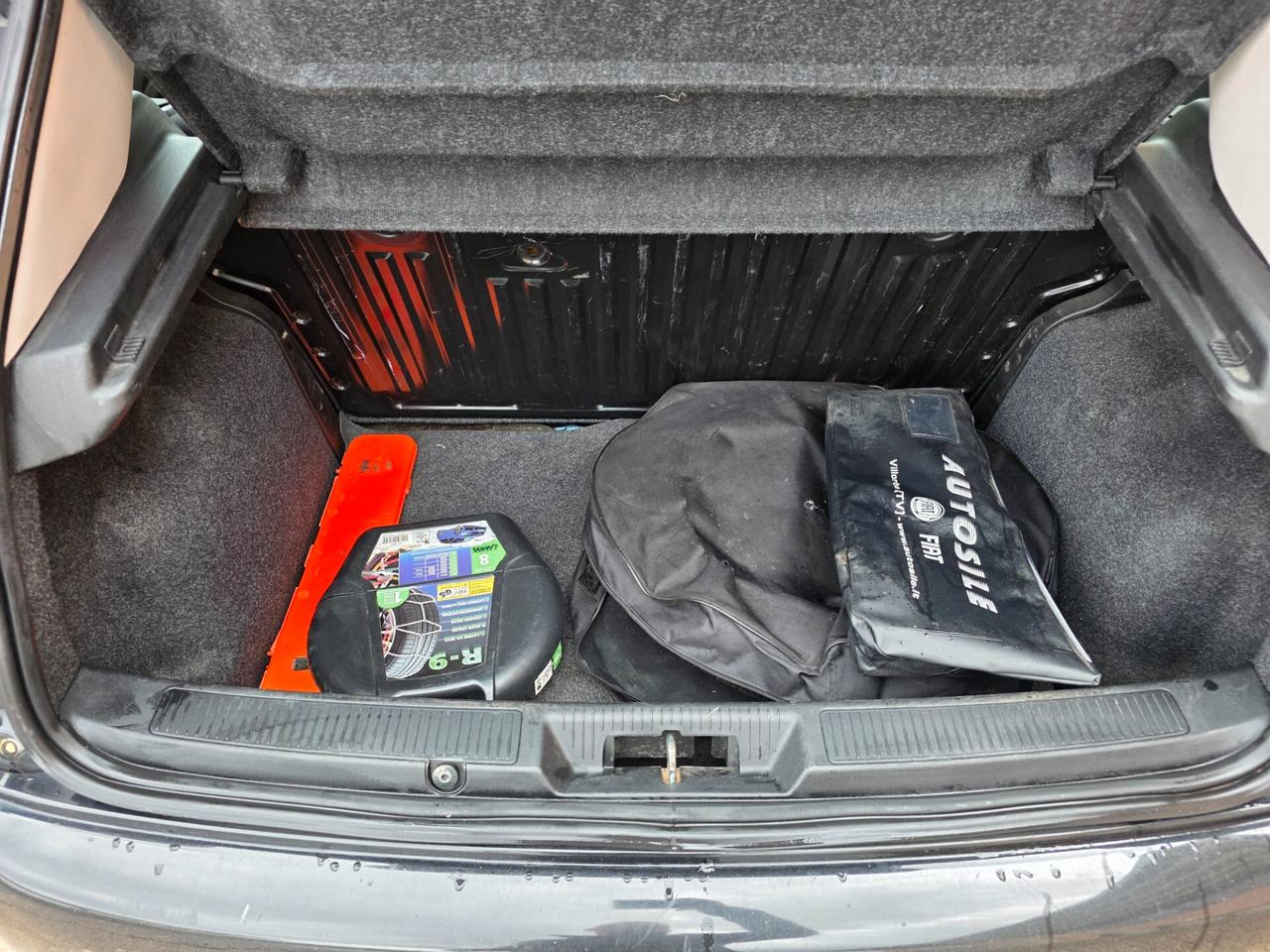 Fiat Grande Punto 1.4 Starjet 16V 3 porte Dynamic