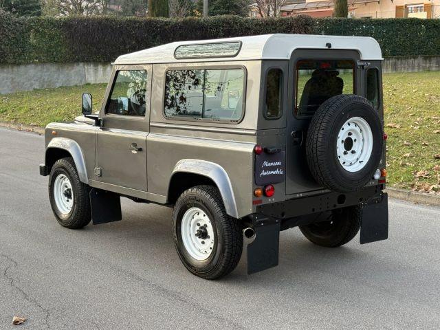 LAND ROVER Defender 90 2.4 S TD4 Station Wagon
