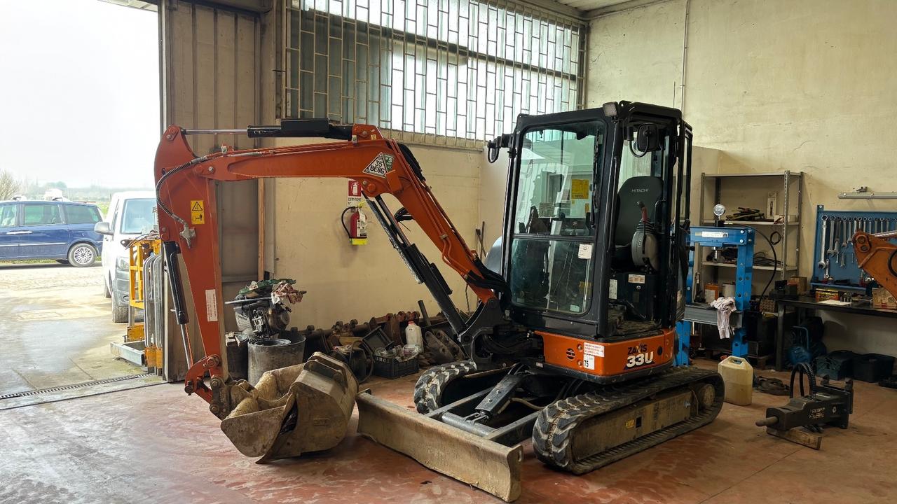 Hitachi Zaxis U33-6