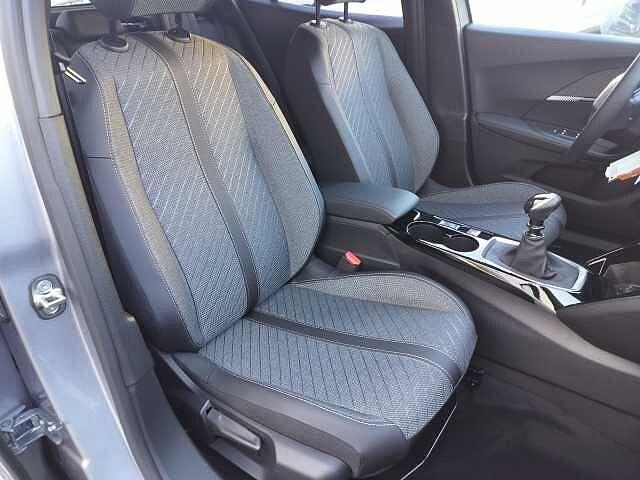 Peugeot 2008 PureTech 100 S&S Allure *KM Ø*