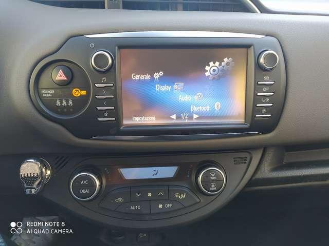 Toyota Yaris Yaris III 2017 5p 1.5h Style my18