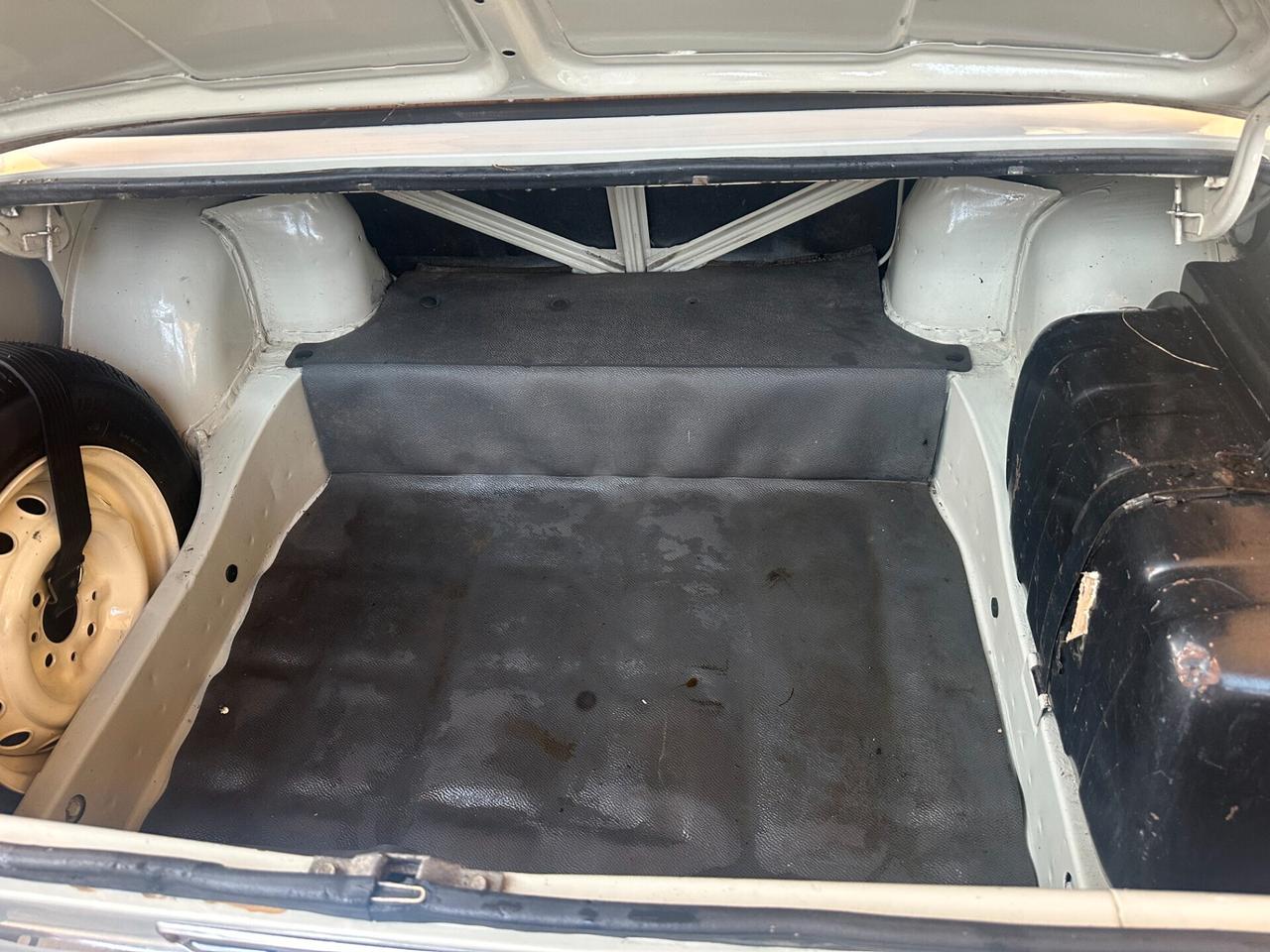 Fiat 124 Coupe 4 PORTE