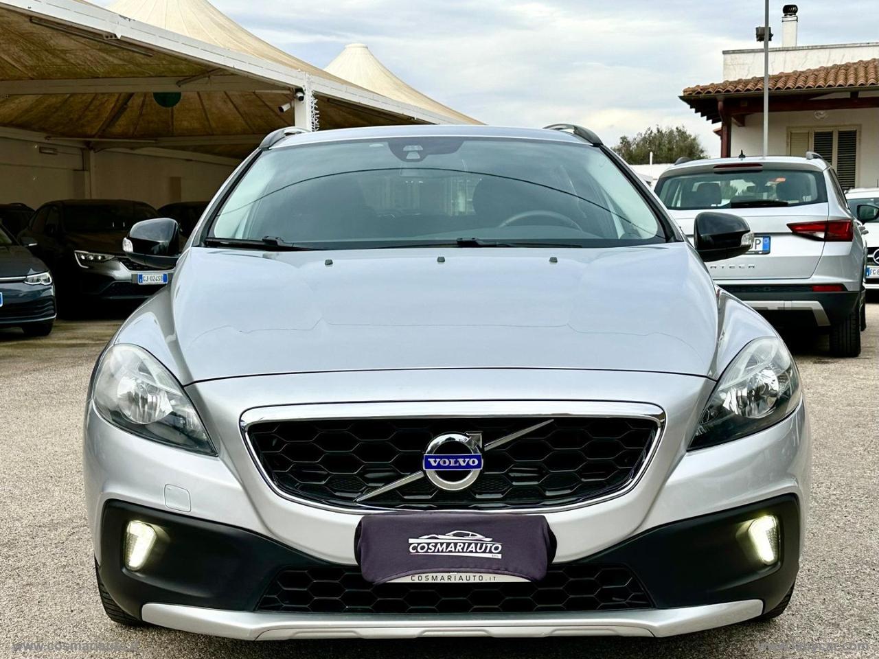 VOLVO V40 Cross Country D2 1.6 P.sh. Momentum