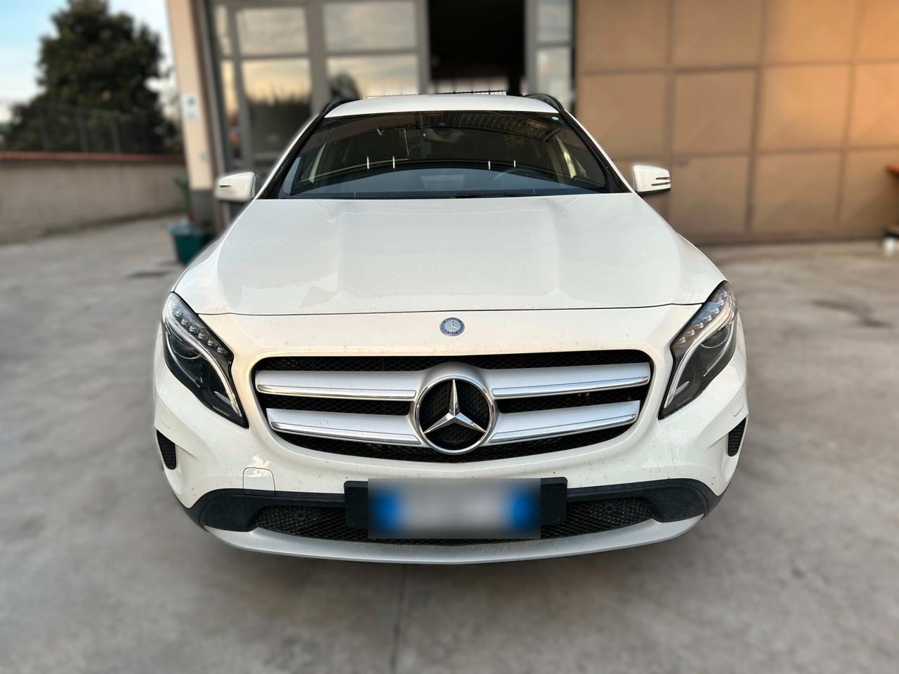 MERCEDES GLA 200 2.0 Diesel 136cv 4MATIC - 2016