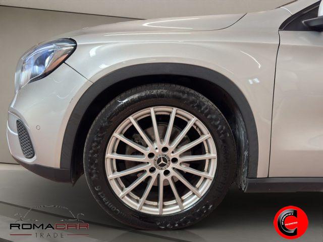 MERCEDES-BENZ GLA 180 AUTOMATICA! PELLE FARI LED NAVI SENSORI TELECAMERA