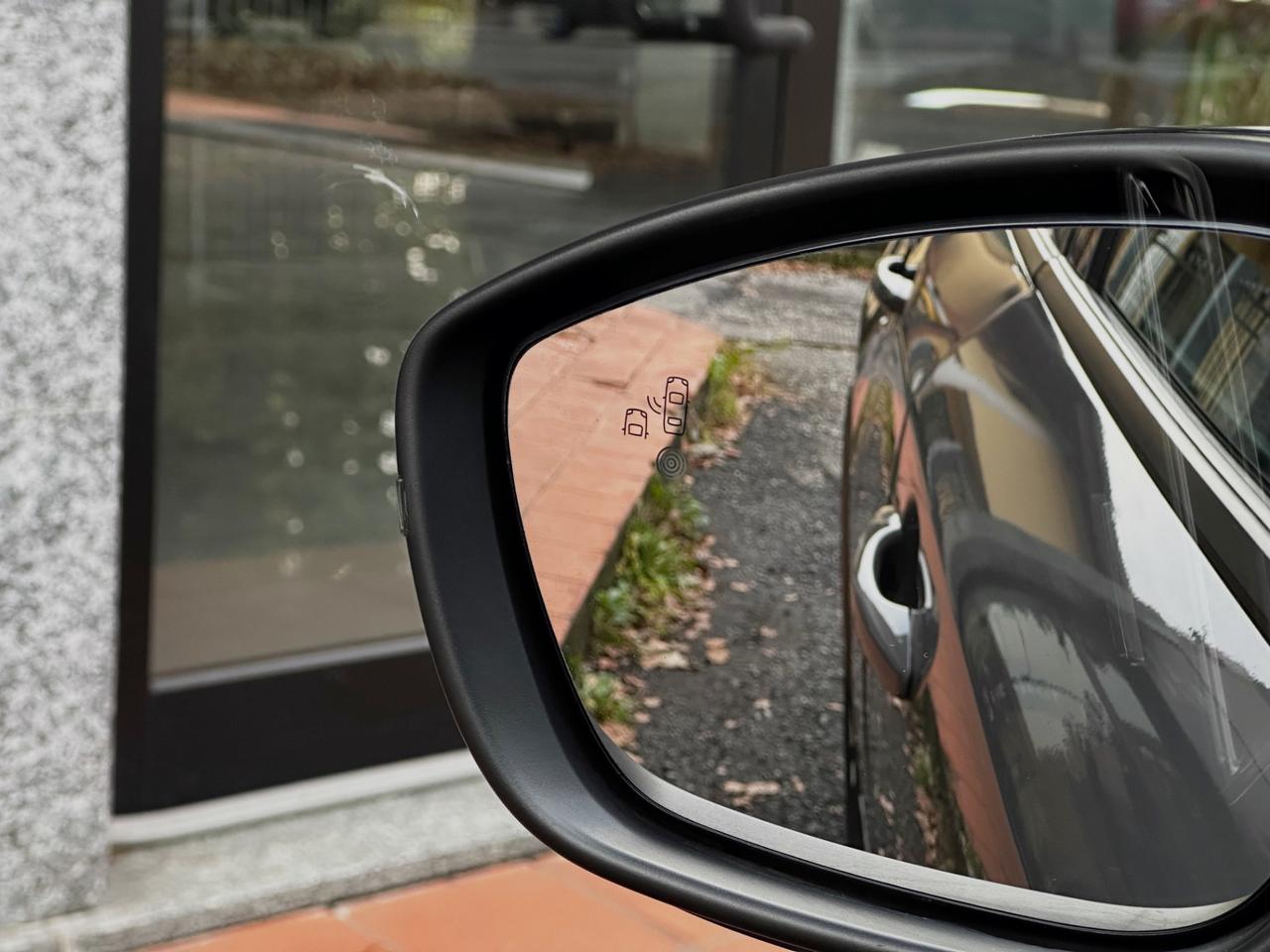 Peugeot 2008 Allure + Camera Pack PREZZO VERO