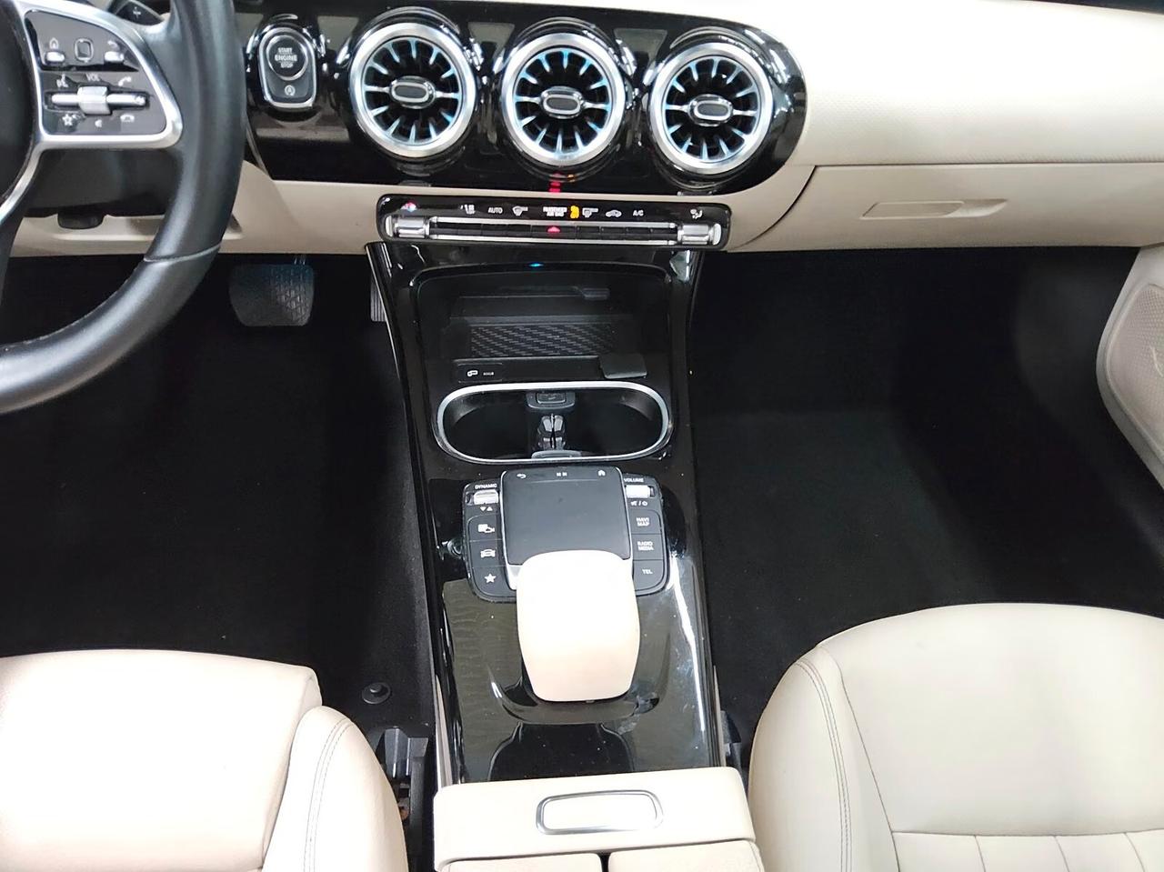 Mercedes-benz A 220 d Automatic Premium