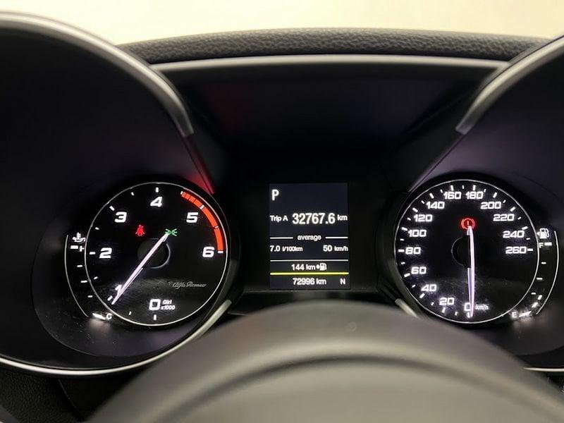 Alfa Romeo Giulia 2.2 Turbodiesel 150 CV AT8