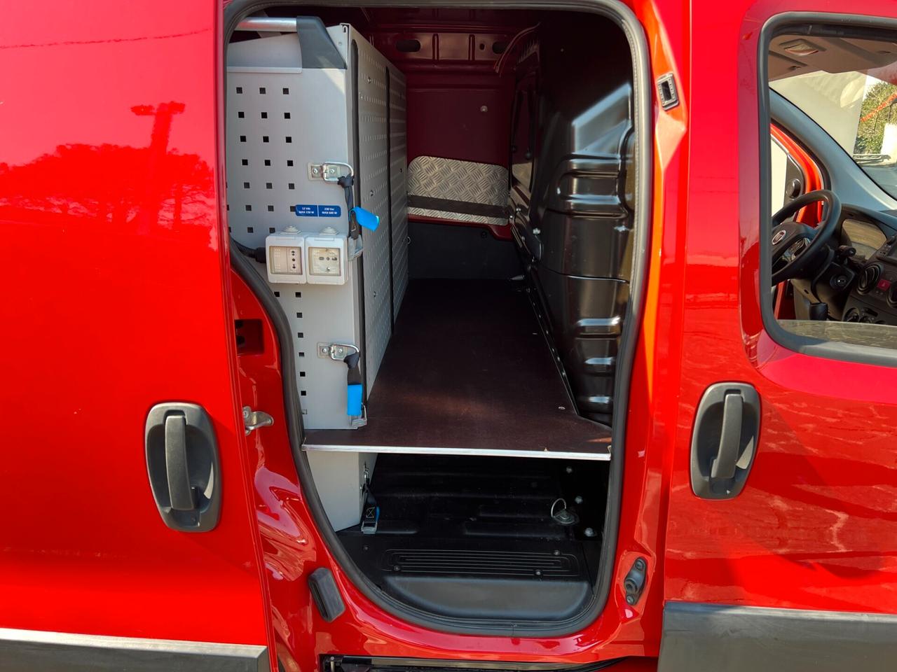 Fiat Fiorino 1.3 MJT 95CV Cargo Adventure