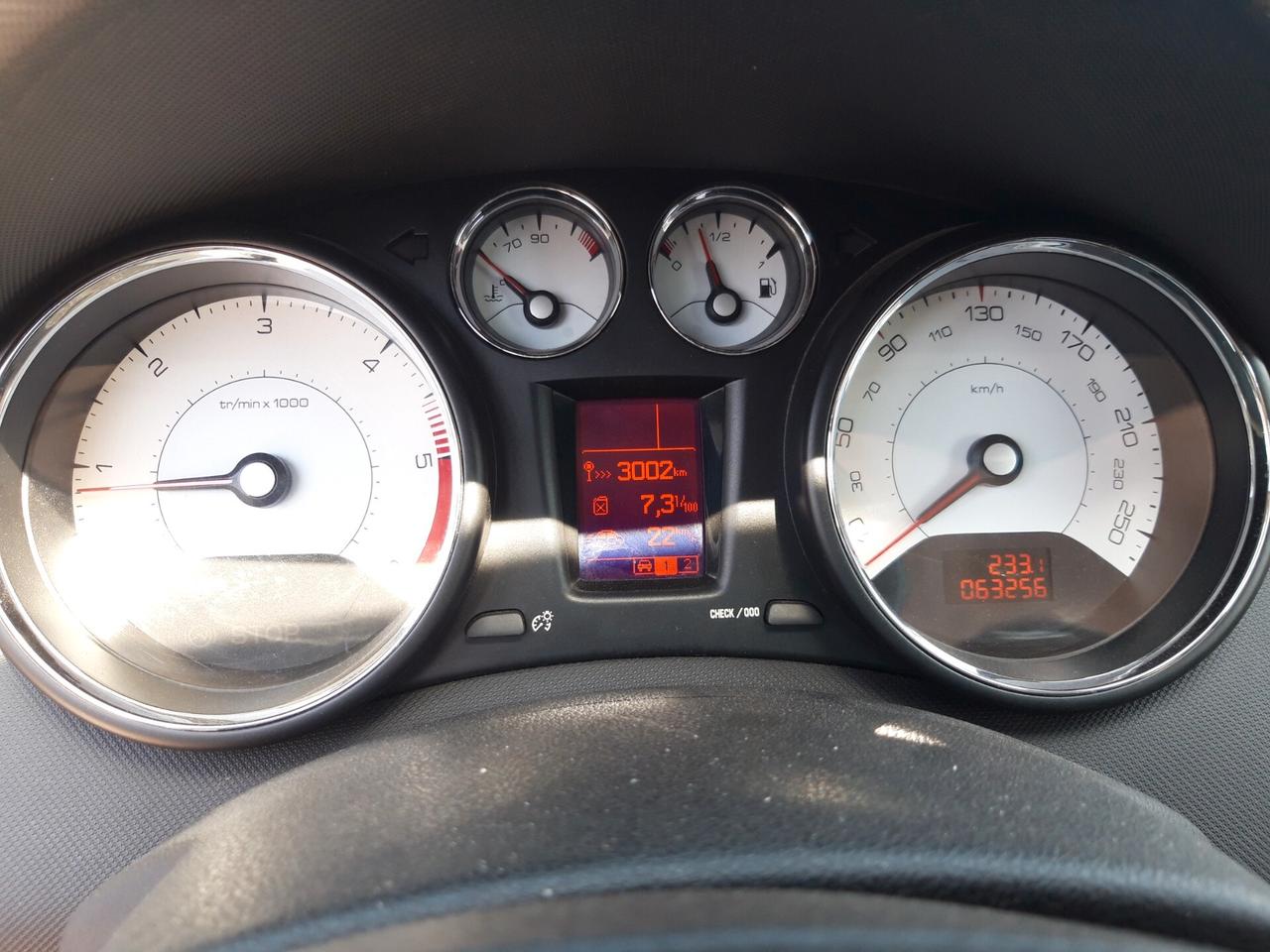 Peugeot 308 1.6 8V e-HDi 115cv cabrio km 63mila