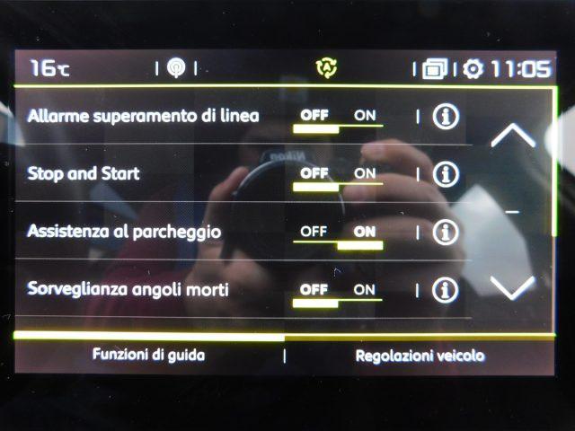 CITROEN C3 1.2 PureTech 83 S&S Shine Bicolore