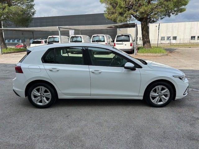 VOLKSWAGEN Golf 1.5 TGI DSG Life