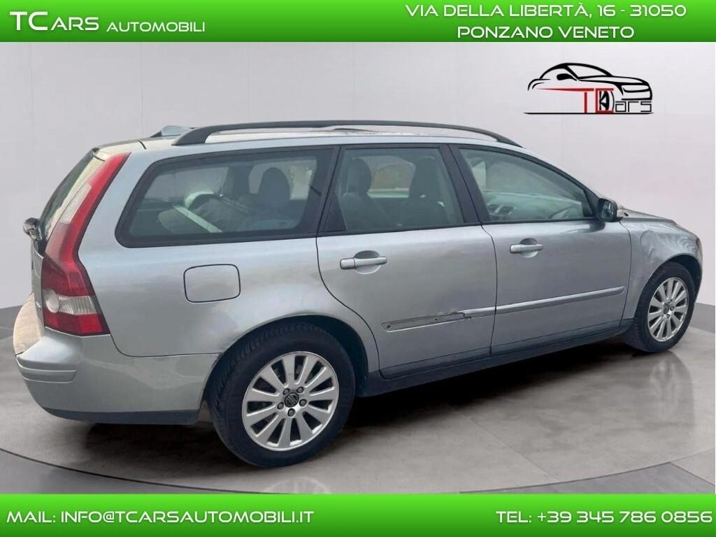 VOLVO V50 - PASSAGGIO DI PROPRIETÀ INCLUSO