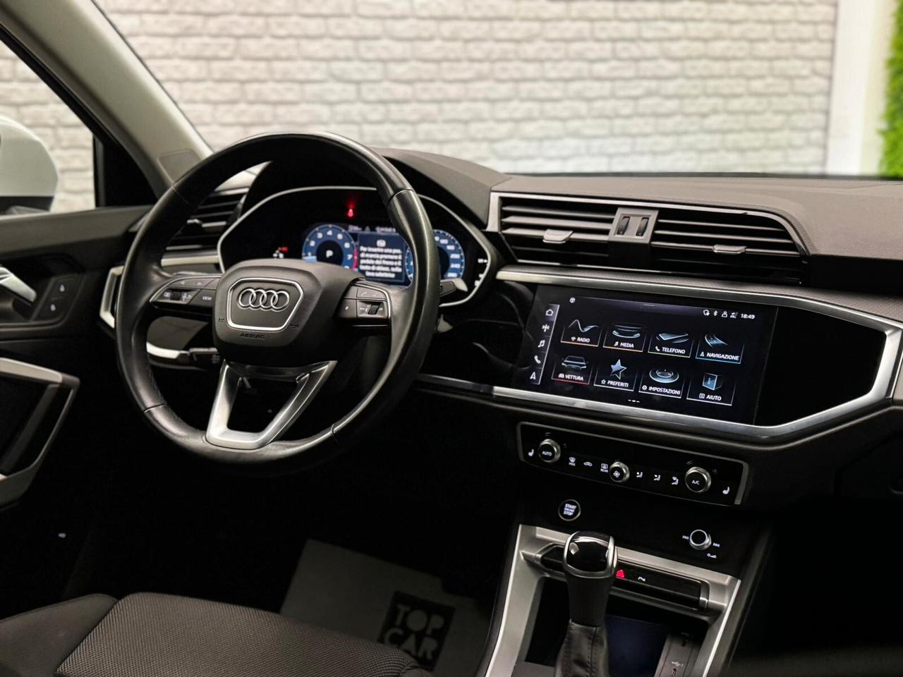 Audi Q3 35 TFSI Business Advanced