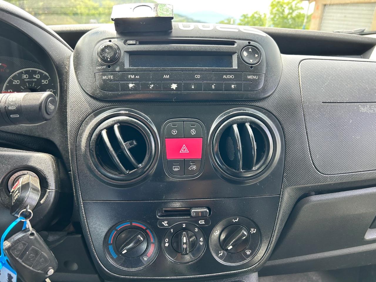 Fiat Fiorino 1.3 MJT 95CV Adventure scaffalature