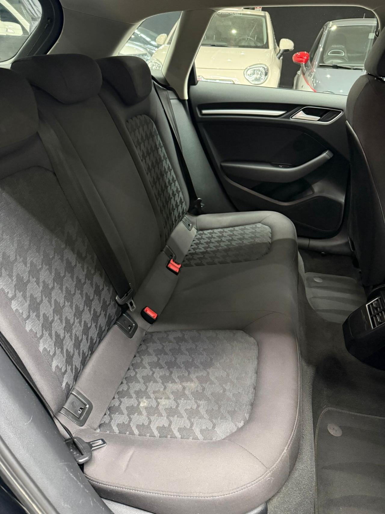 Audi A3 1.6 TDI clean diesel Attraction