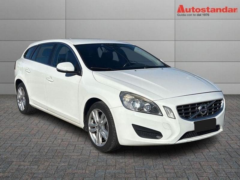 Volvo V60 (2010-2018) D3 Geartronic Momentum