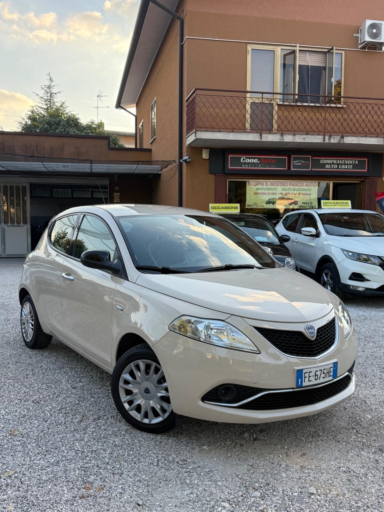 Lancia Ypsilon 1.2 69 CV 5 porte Platinum