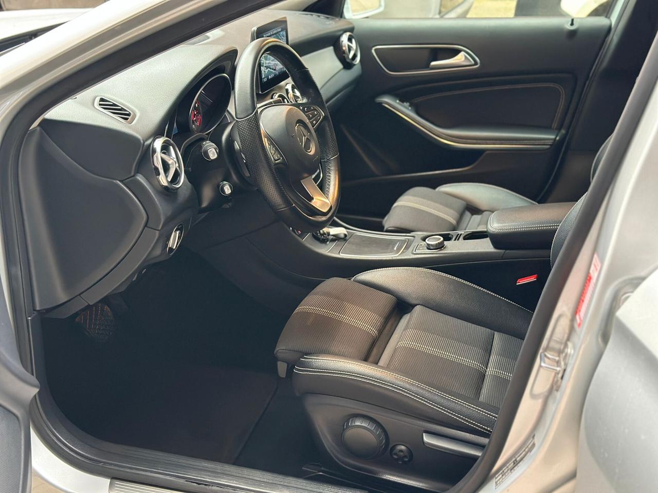 Mercedes-benz GLA 200 d Automatic Premium